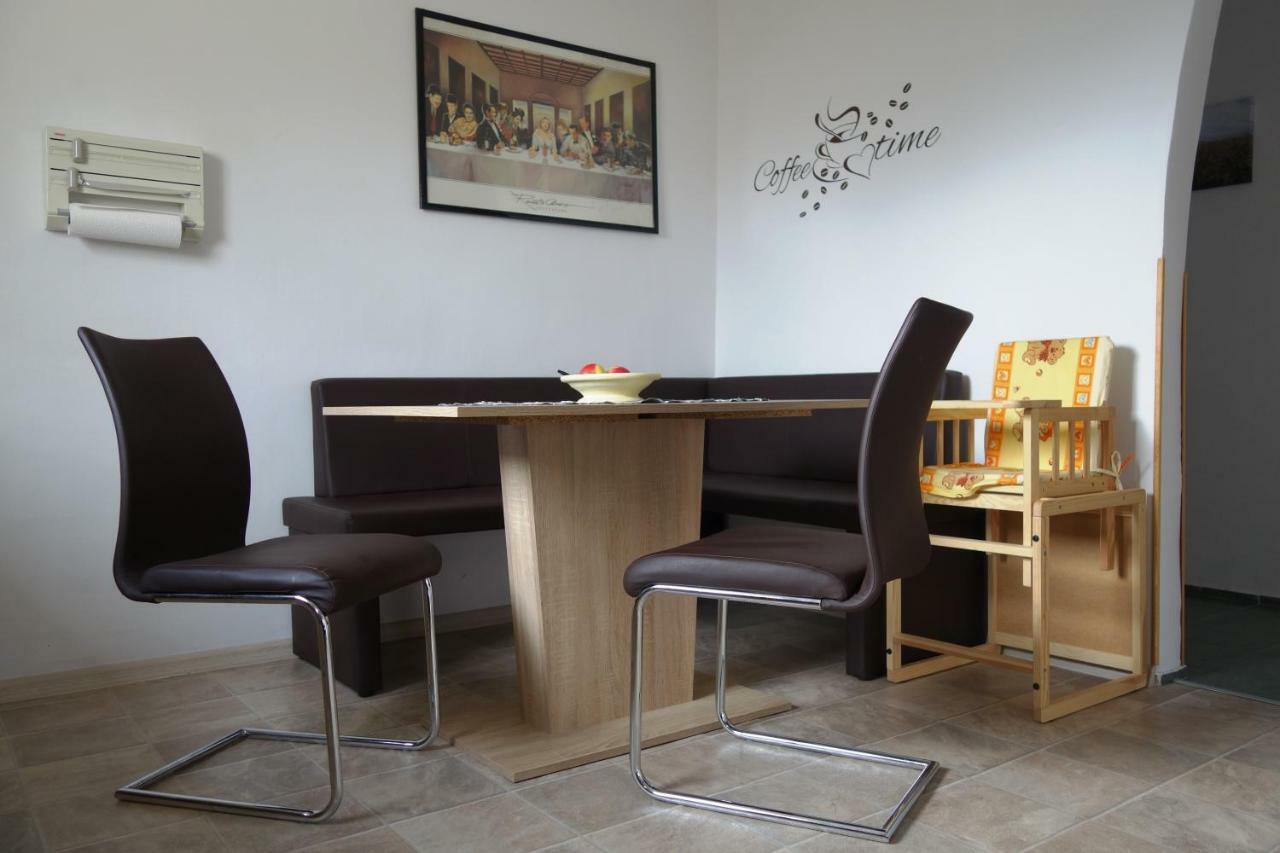 Ferienhaus "Am Gutspark" Alt Tucheband エクステリア 写真