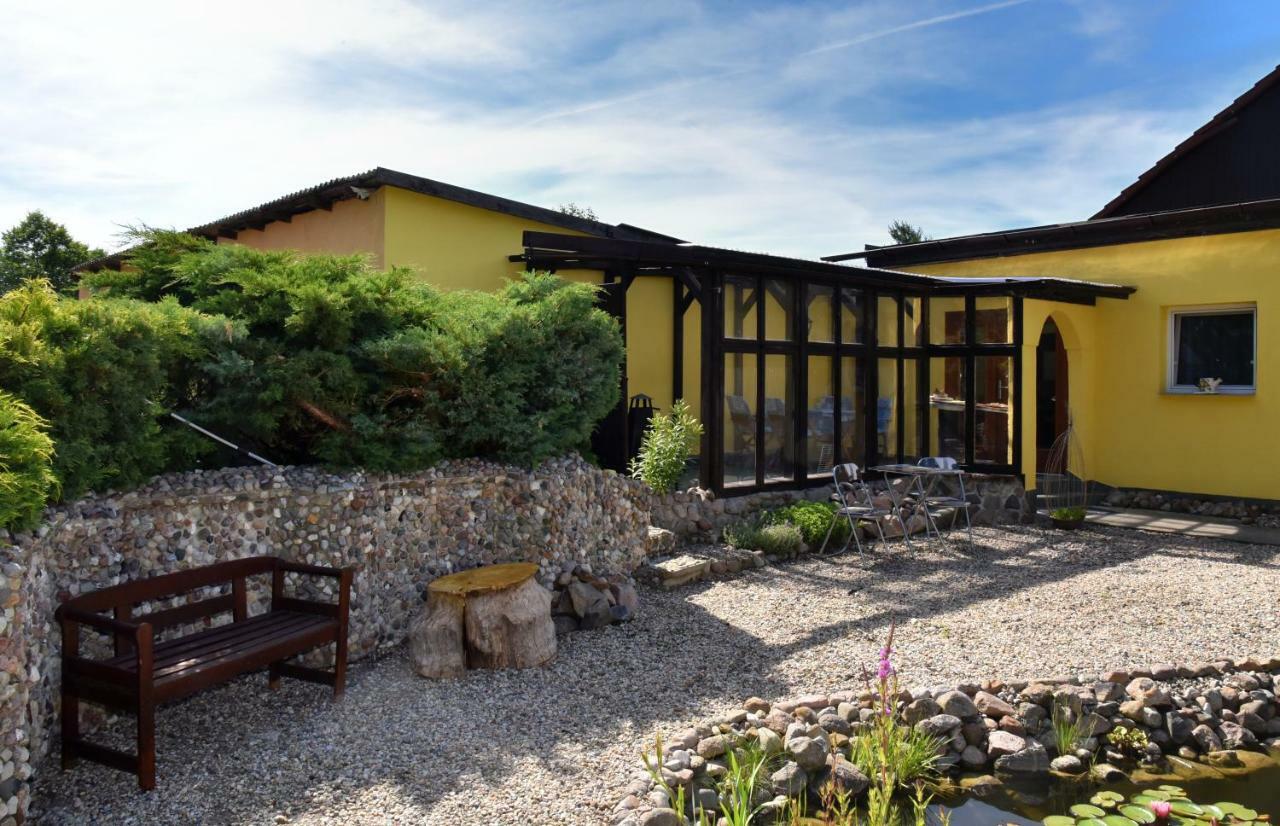 Ferienhaus "Am Gutspark" Alt Tucheband エクステリア 写真